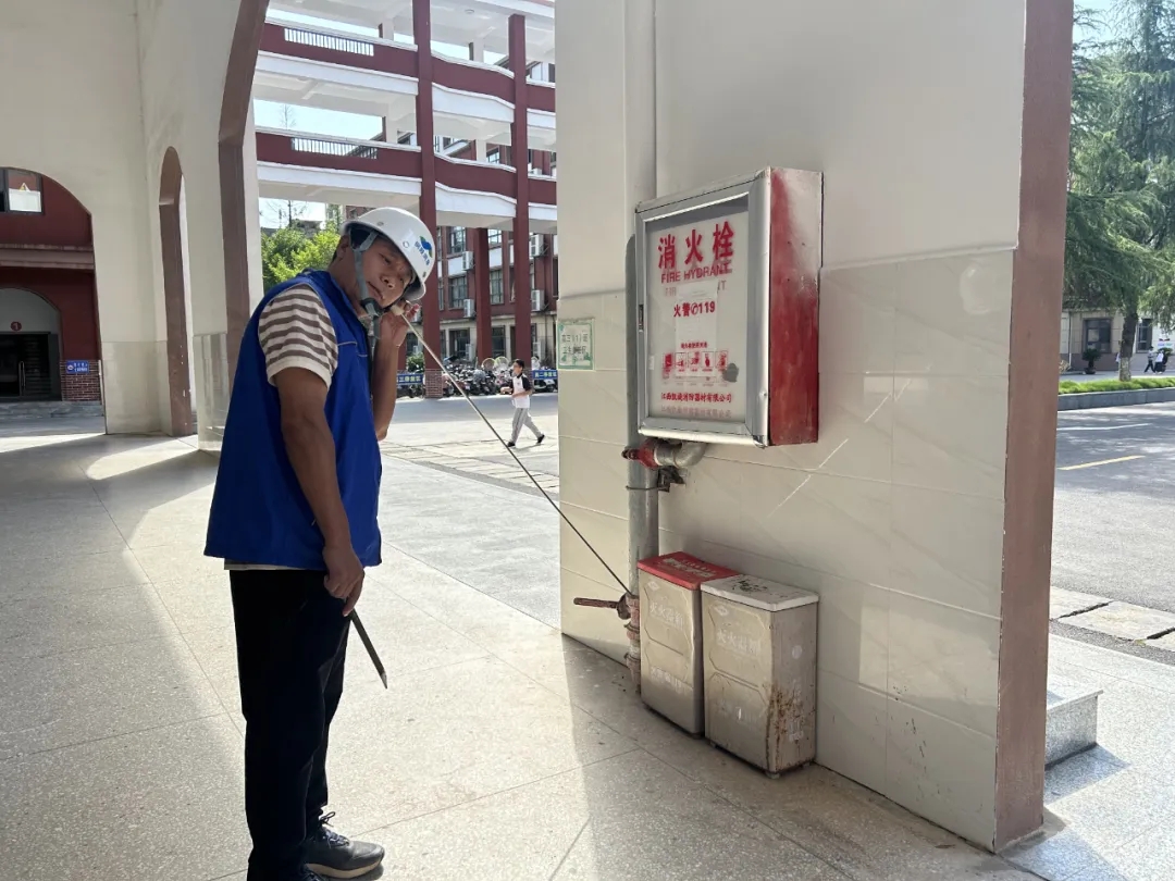 莘莘學子心 濃濃供水情丨省水務(wù)集團為廣大考生用水安全保駕護航